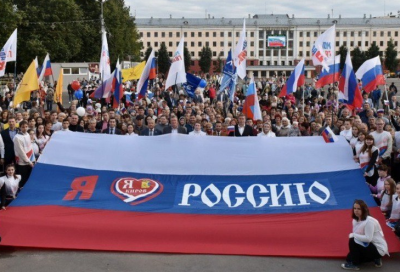 Транспарант 300х600 см, шелк, на завязках